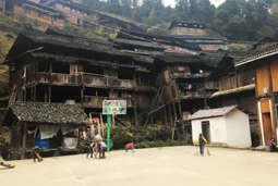 “沉回归欧”mansion88·明升官方网站再度组织归欧幼学支教及捐赠公益活动
